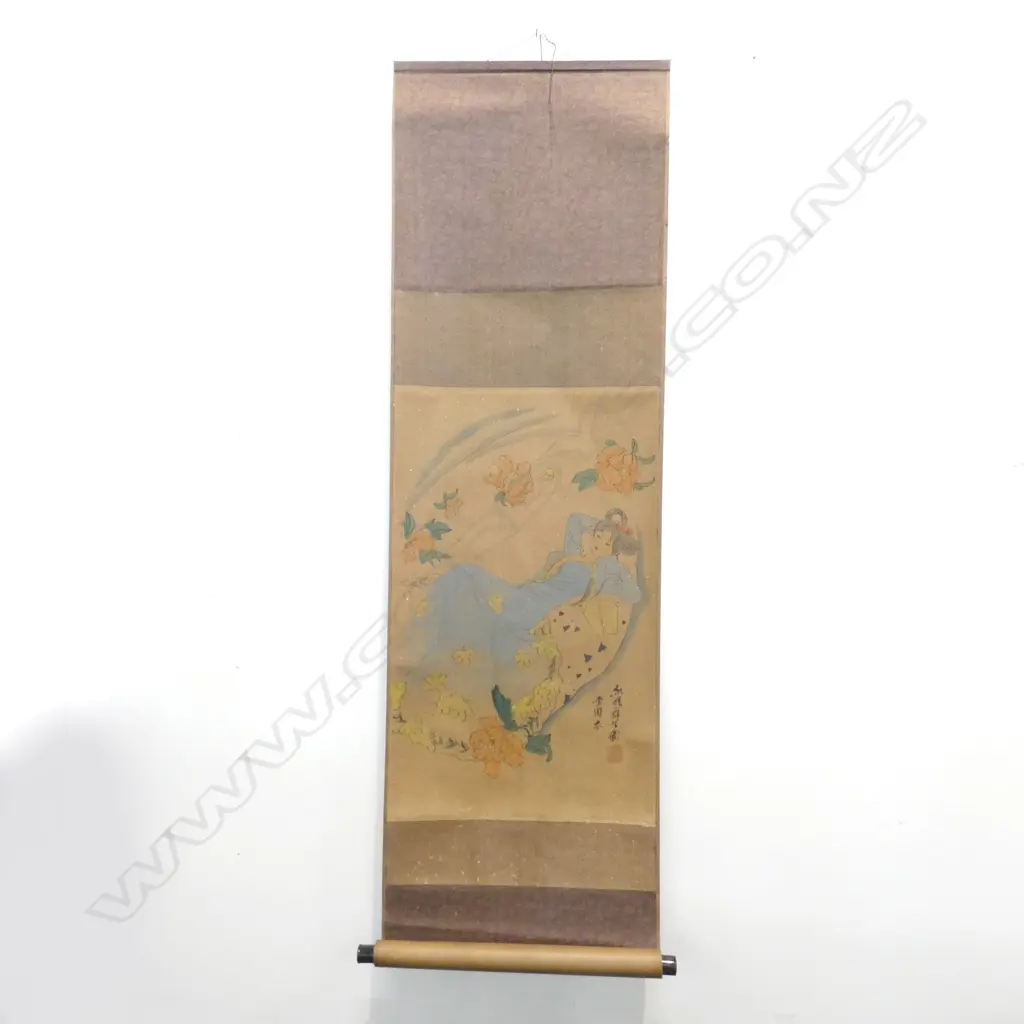 2 VINTAGE SCROLLS ORIENTAL LADIES  Image 1++