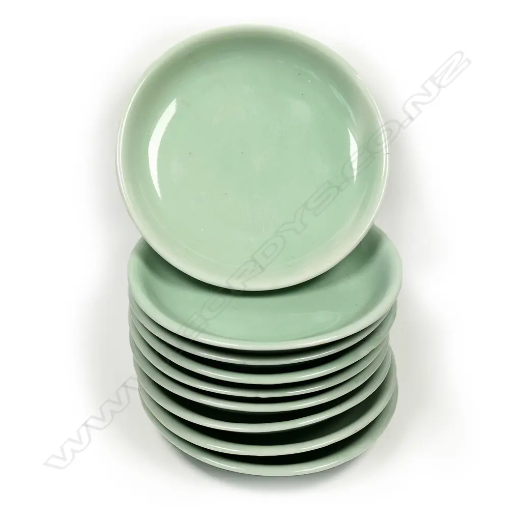 NINE CELADON PLATES, DIA. 160MM Image 1++