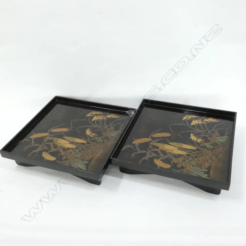 PR EDO PERIOD JAPANESE LACQUERED CEDAR TRAYS - HAND APPLIED MAKI-E PAINTINGS IN GOLD Image 1++