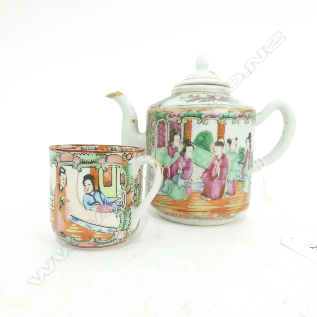 CHINESE FAMILLE ROSE TEAPOT & CUP Image 1++
