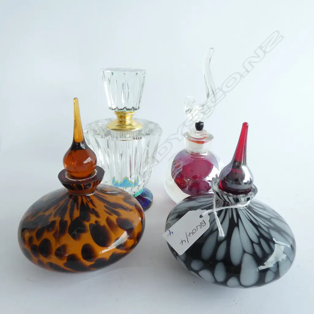 4 ASST. GLASS SCENT BOTTLES Image 1++