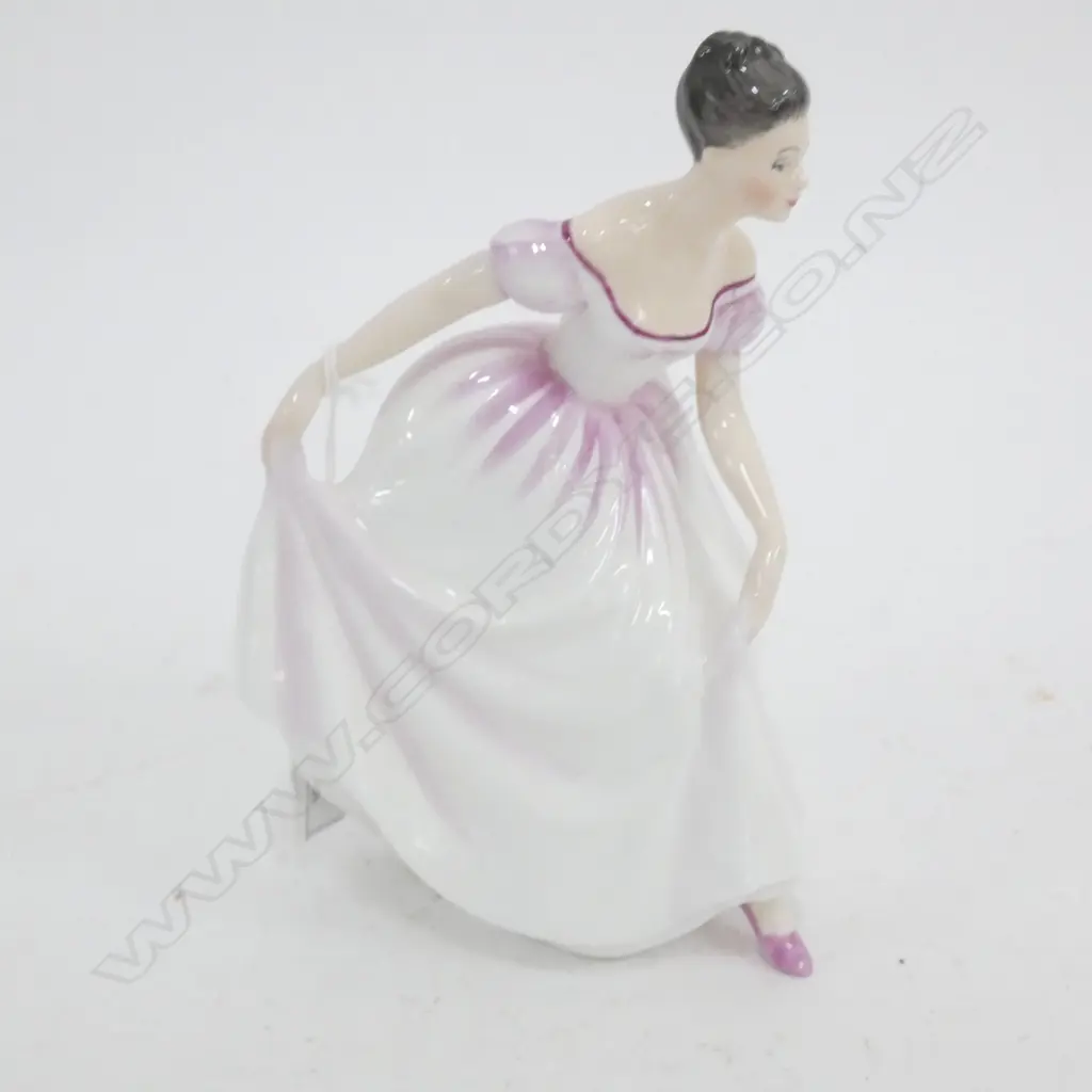 R/DOULTON FIGURINE 'DANIELLE' HN3001 H.185mm Image 1++