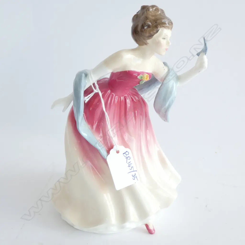 R/DOULTON FIGURE 'AMY'S SISTER' HN3445 H.200mm Image 1++