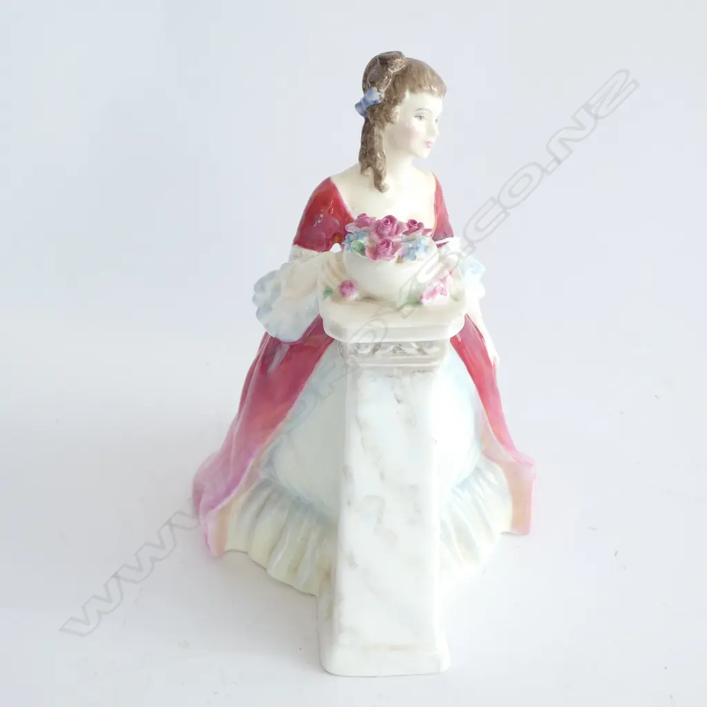 R/DOULTON FIGURE 'RENDEZVOUS' HN2212 H.190mm Image 1++
