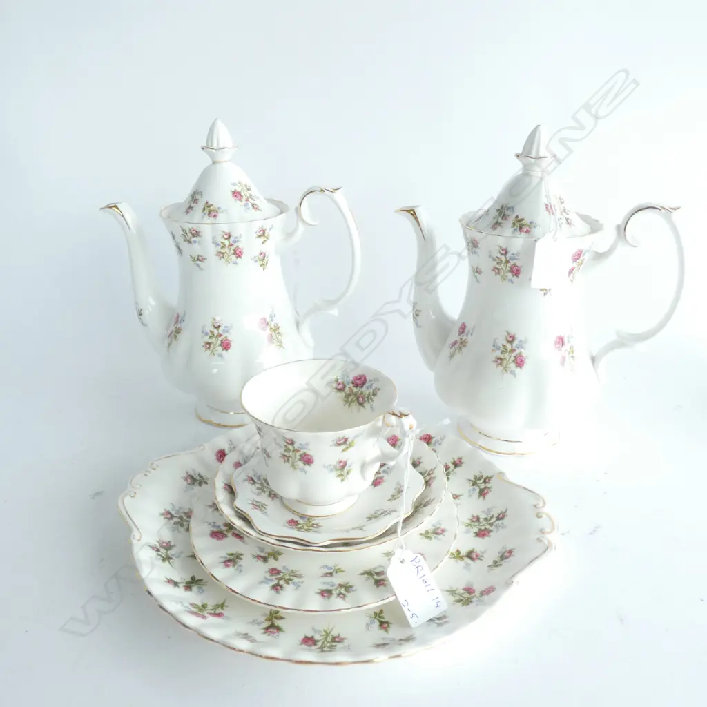 2 R/ALBERT 'WINSOME' COFFEE POTS + 5 PCES Image 1++