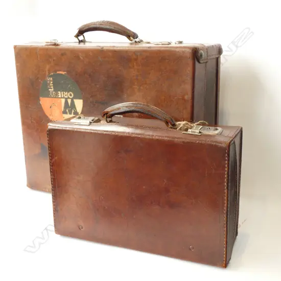 2 VINTAGE LEATHER SUITCASES, WIDTHS 360MM & 230MM 