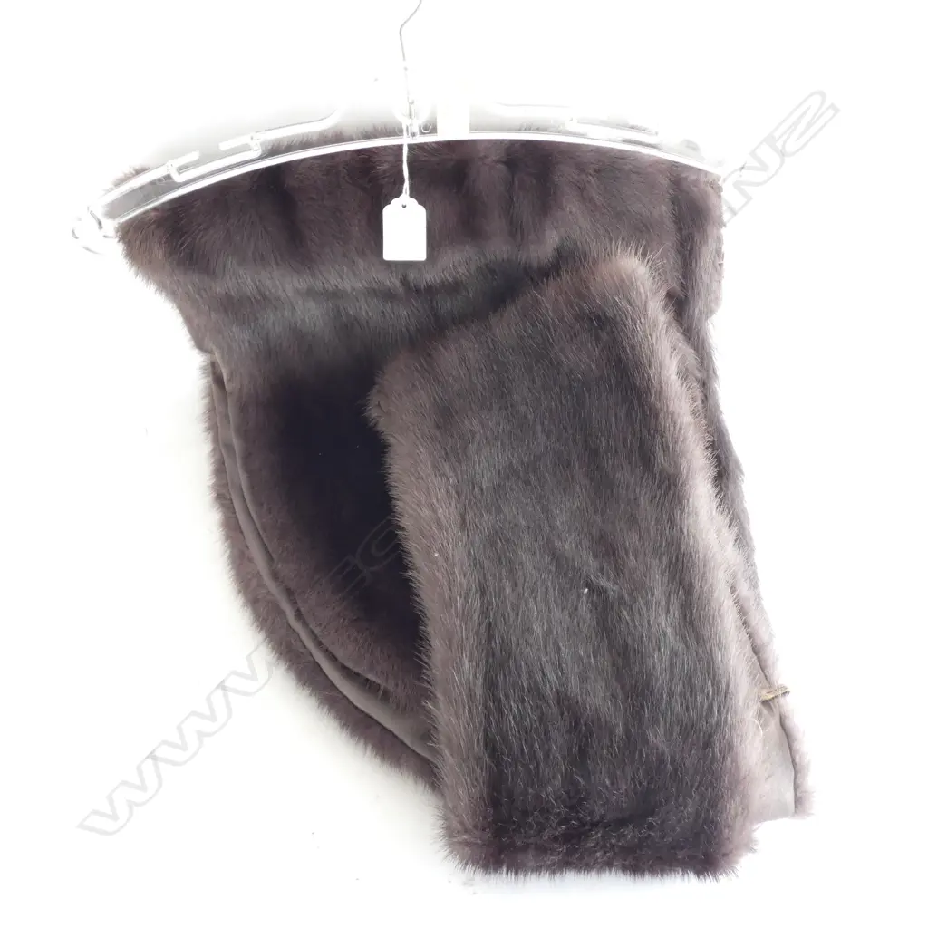 FUR STOLE  Image 1++