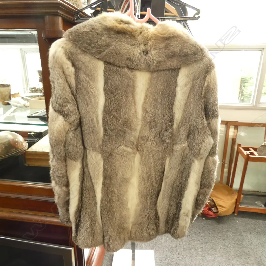 VINTAGE DYED RABBIT COAT SOME YELLOWING TO COLLAR Image 1++