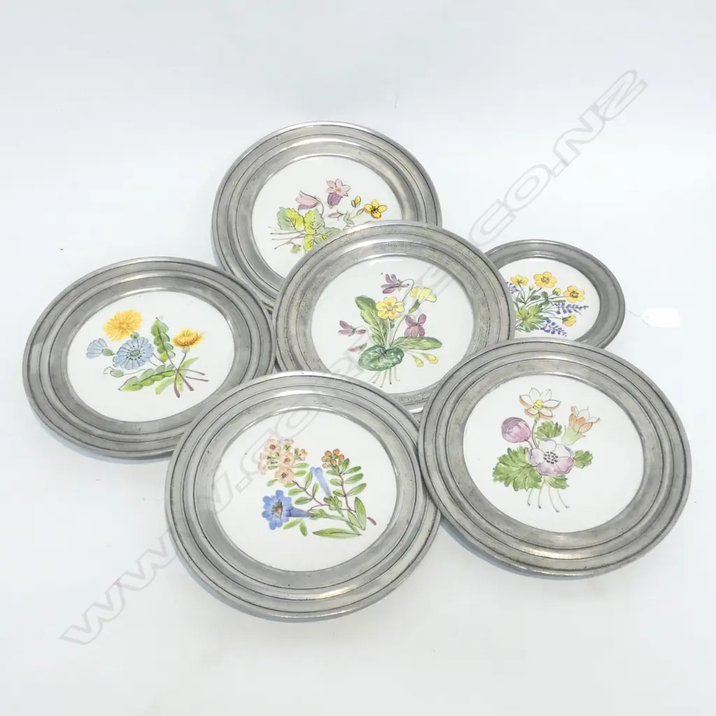 6 BASSANO HAND PAINTED WALL PLATES WITH PEWTER FRAMES 5 X DIA 230MM 1 X 160MM Image 1++