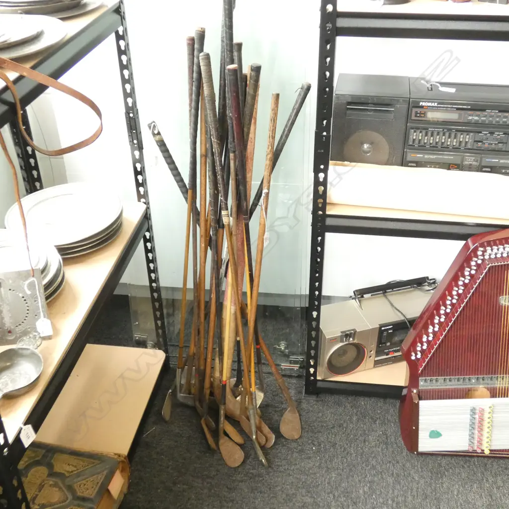 ASST GOLF CLUBS ETC Image 1++