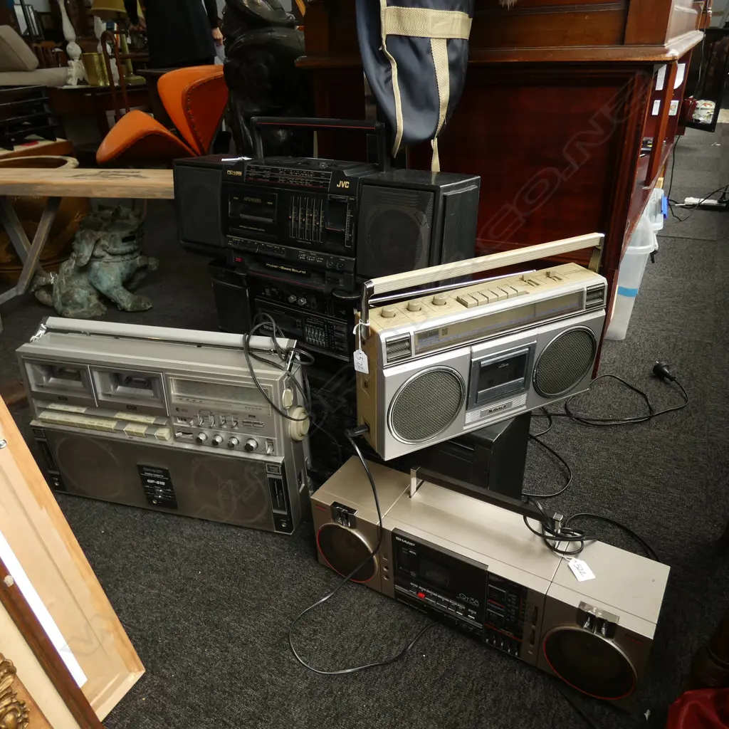 6 BOOMBOX STEREOS WORKING... Image 1++