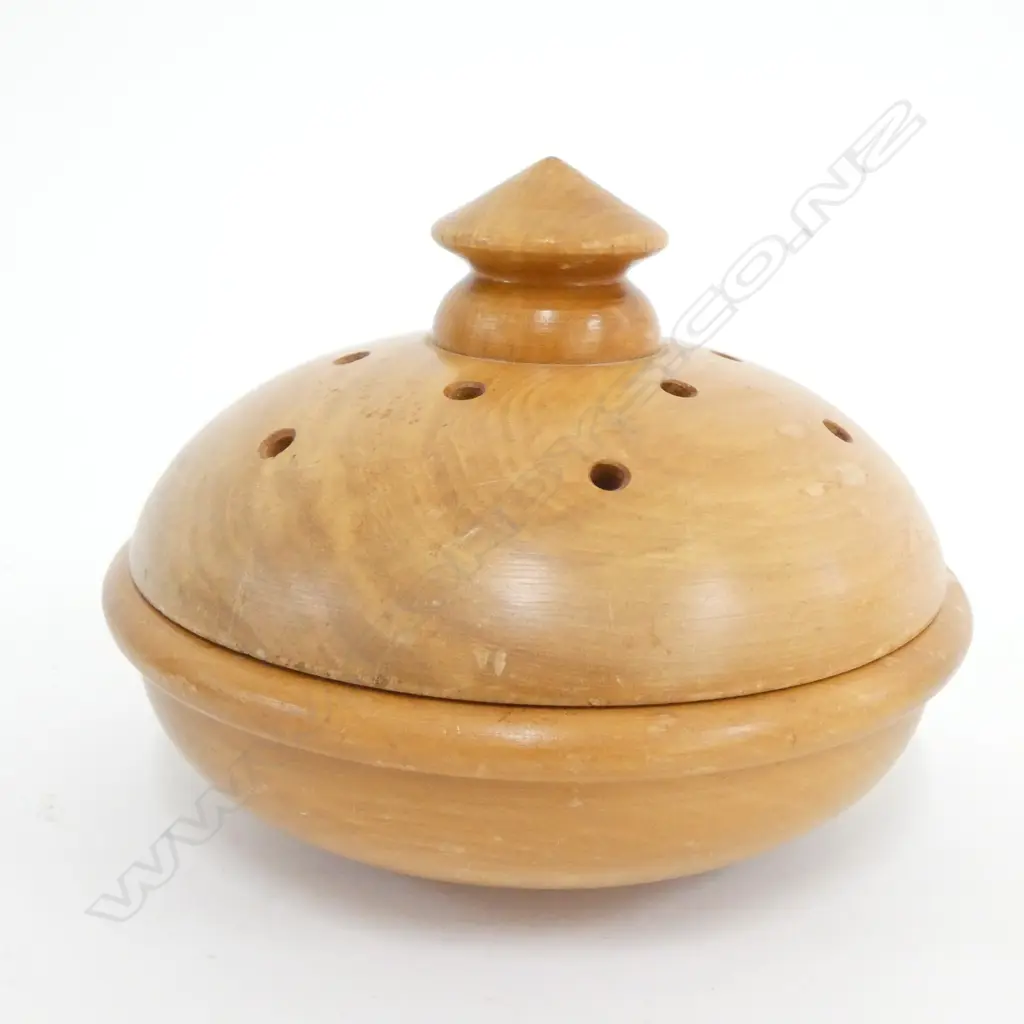 RIMU LIDDED POT POURRI D 150 MM Image 1++