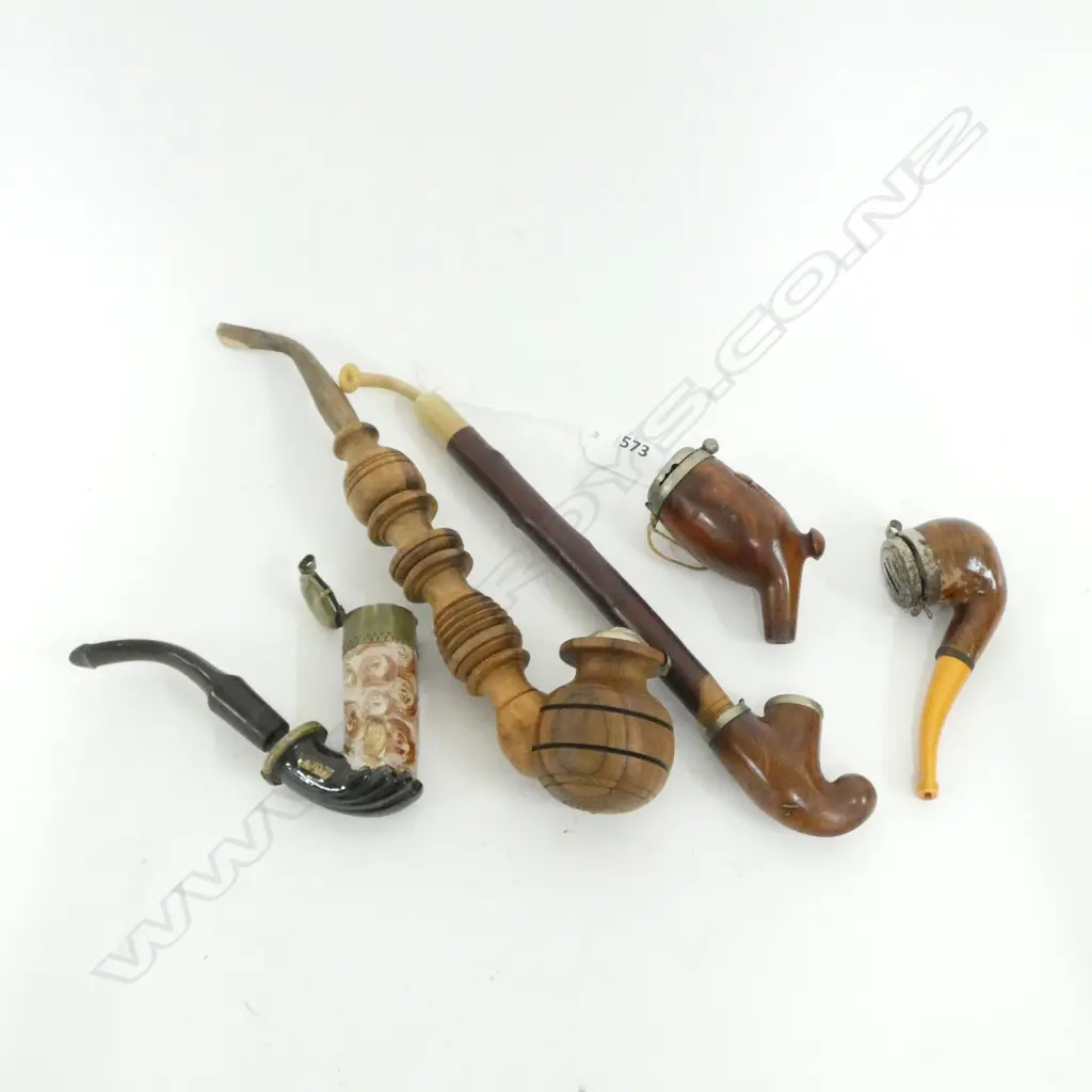 4 ASST EUROPEAN PIPES + ONE BOWL Image 1++
