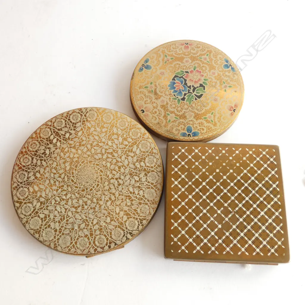 3 VINTAGE BRASS COMPACTS 90mm dia Image 1++