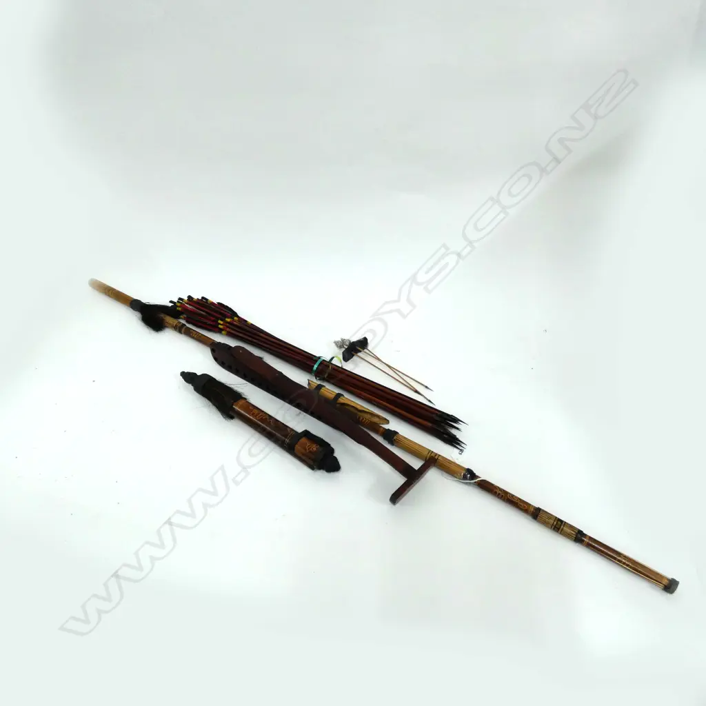 ASIAN BLOW PIPE AND DARTS, ETC  (W.W.) Image 1++