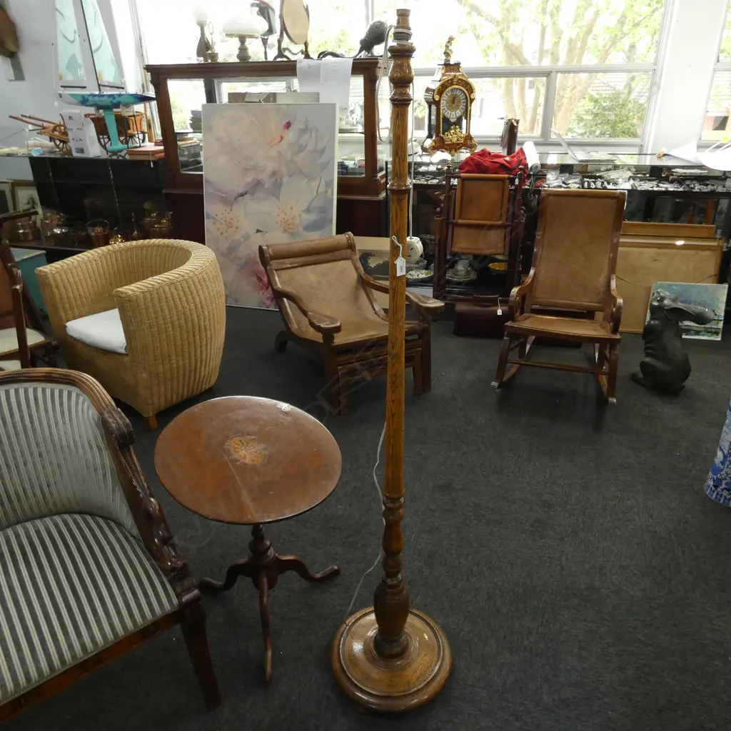 OAK FLOOR LAMP WORKING Image 1++