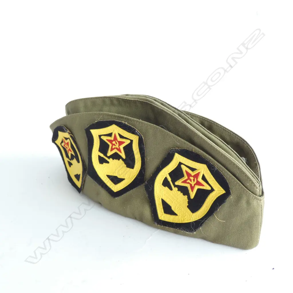 RUSSIAN CAP WITH BADGES L. 280mm. Image 1++