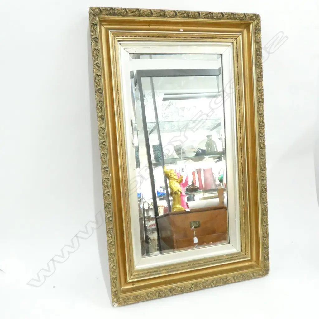 GILT FRAMED BEVELLED MIRROR 810x505mm Image 1++