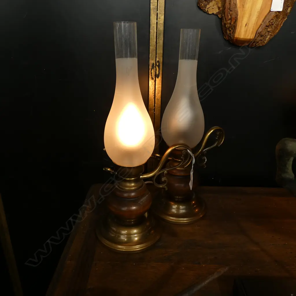 PR WOODEN & BRASS TABLE LAMPS /GLASS SHADES H. 400MM - ONE NEEDS PLUG REWIRED Image 1++