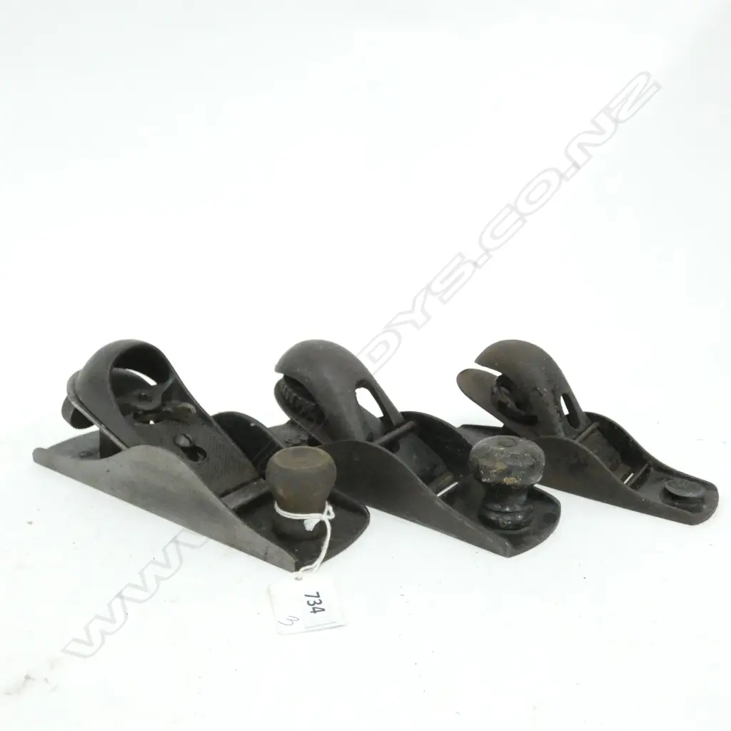 THREE VINTAGE STANLEY PLANES, #220, P910, 102 Image 1++