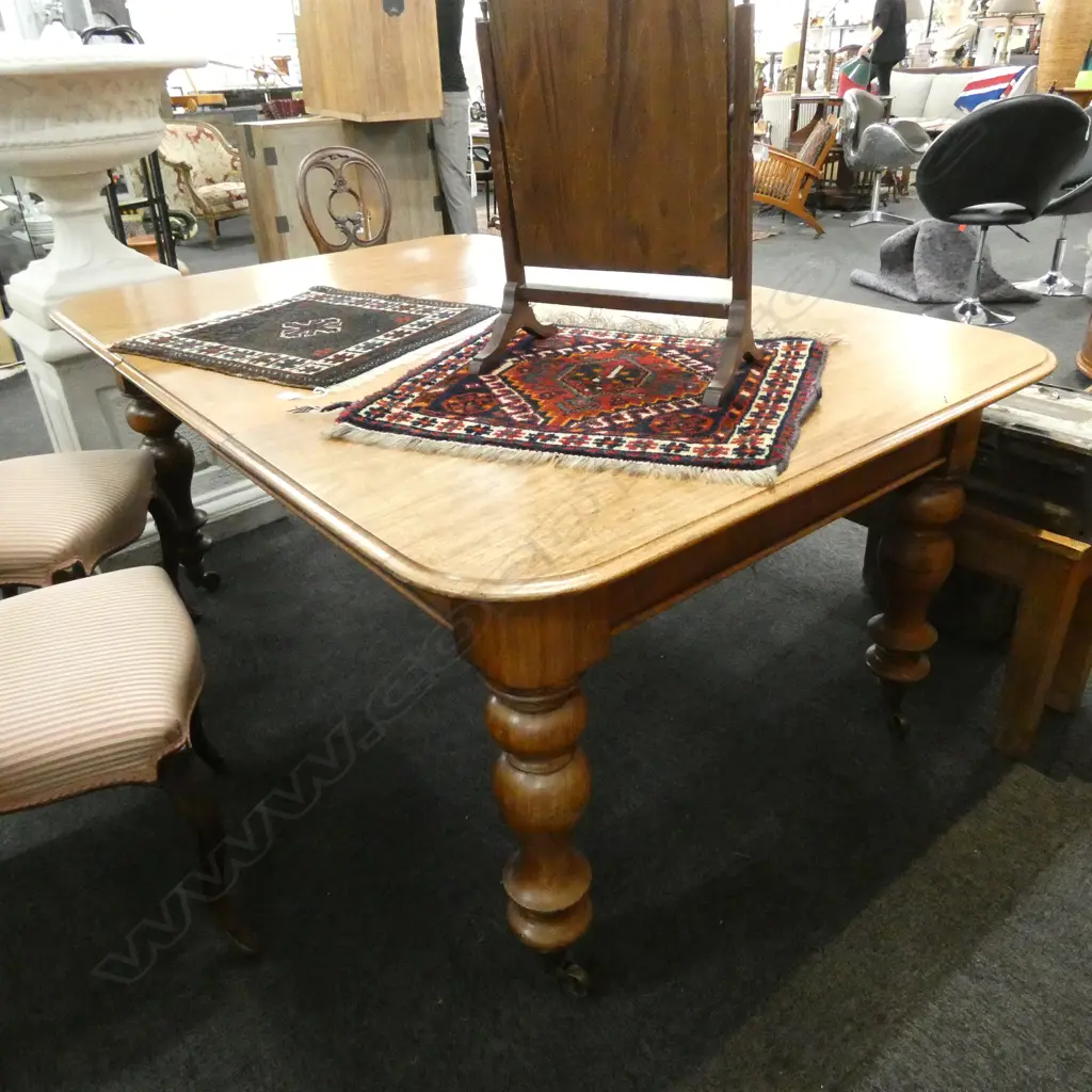 ANTIQUE CEDAR DINING TABLE EXTENDS w. 2 LEAVES AF Image 1++