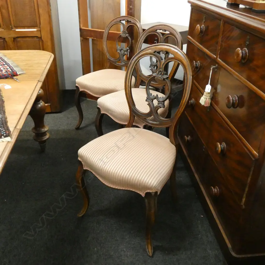 3 BALLOON BACK CHAIRS Image 1++