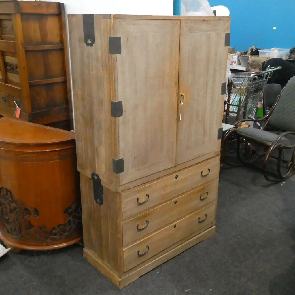 2 PCE JAPANESE CHEST... Image 1++