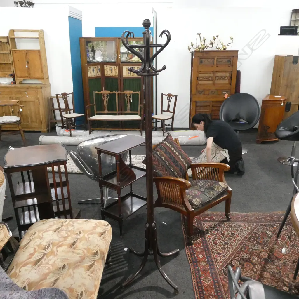 OLD BENTWOOD COAT STAND H.1840mm Image 1++