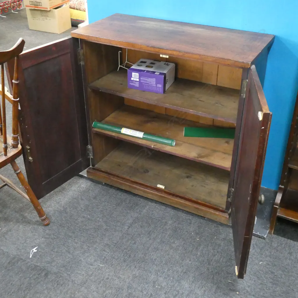 EARLY VICTORIAN MAHOGANY SMALL SIDE CUPBOARD... Image 1++