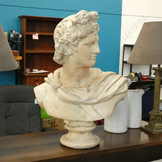 LARGE BUST H. 850mm