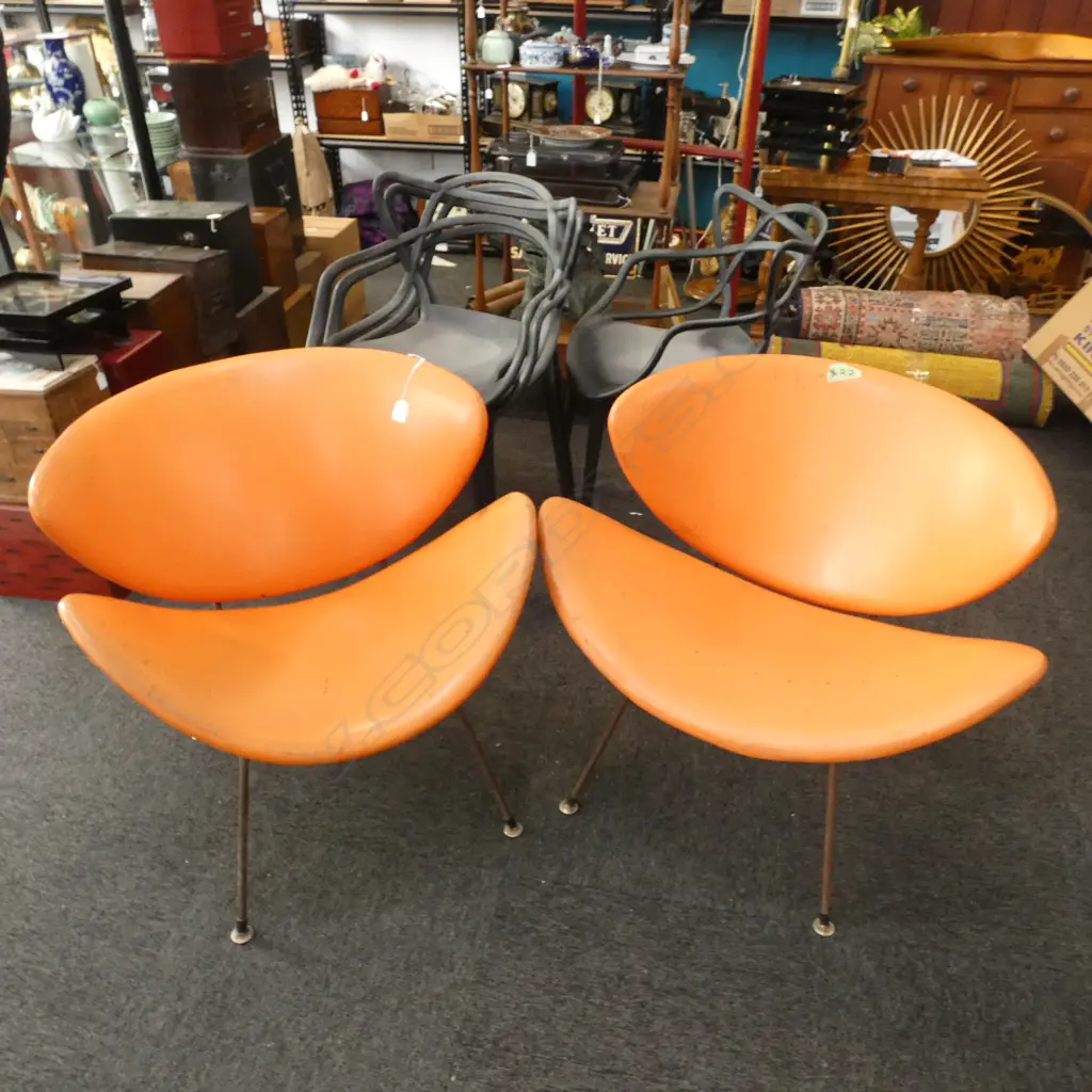 PR RETRO ORANGE VINYL LIP CHAIRS Image 1++