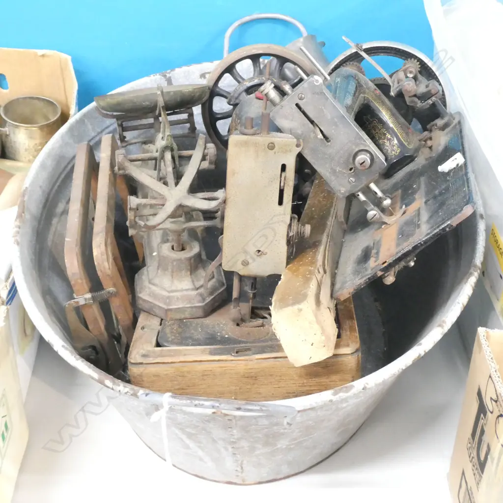 LARGE ENAMEL TUB WITH ASST CONTENTS SEWING MACHINES ETC Image 1++