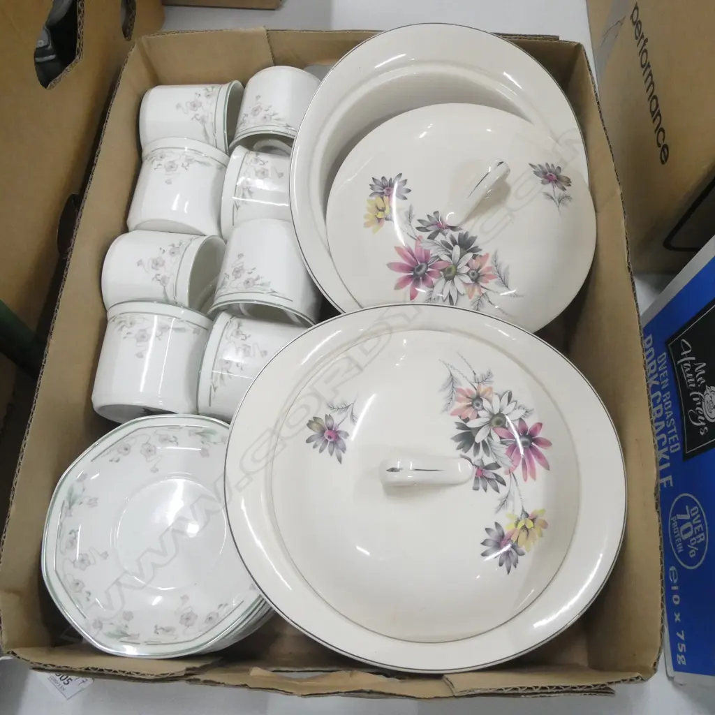BOX LOT ASST. DINNERWARE Image 1++