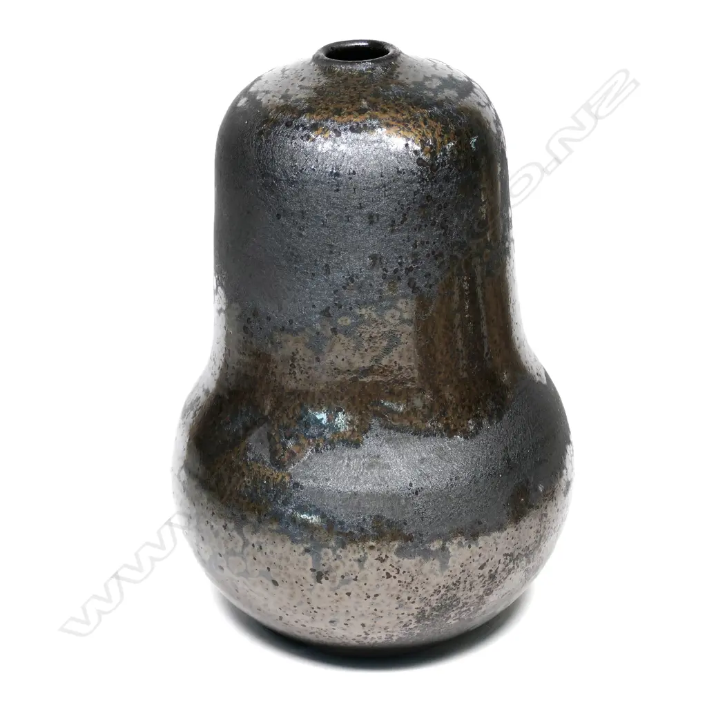 Graeme Storm stoneware melon form vase Image 1++