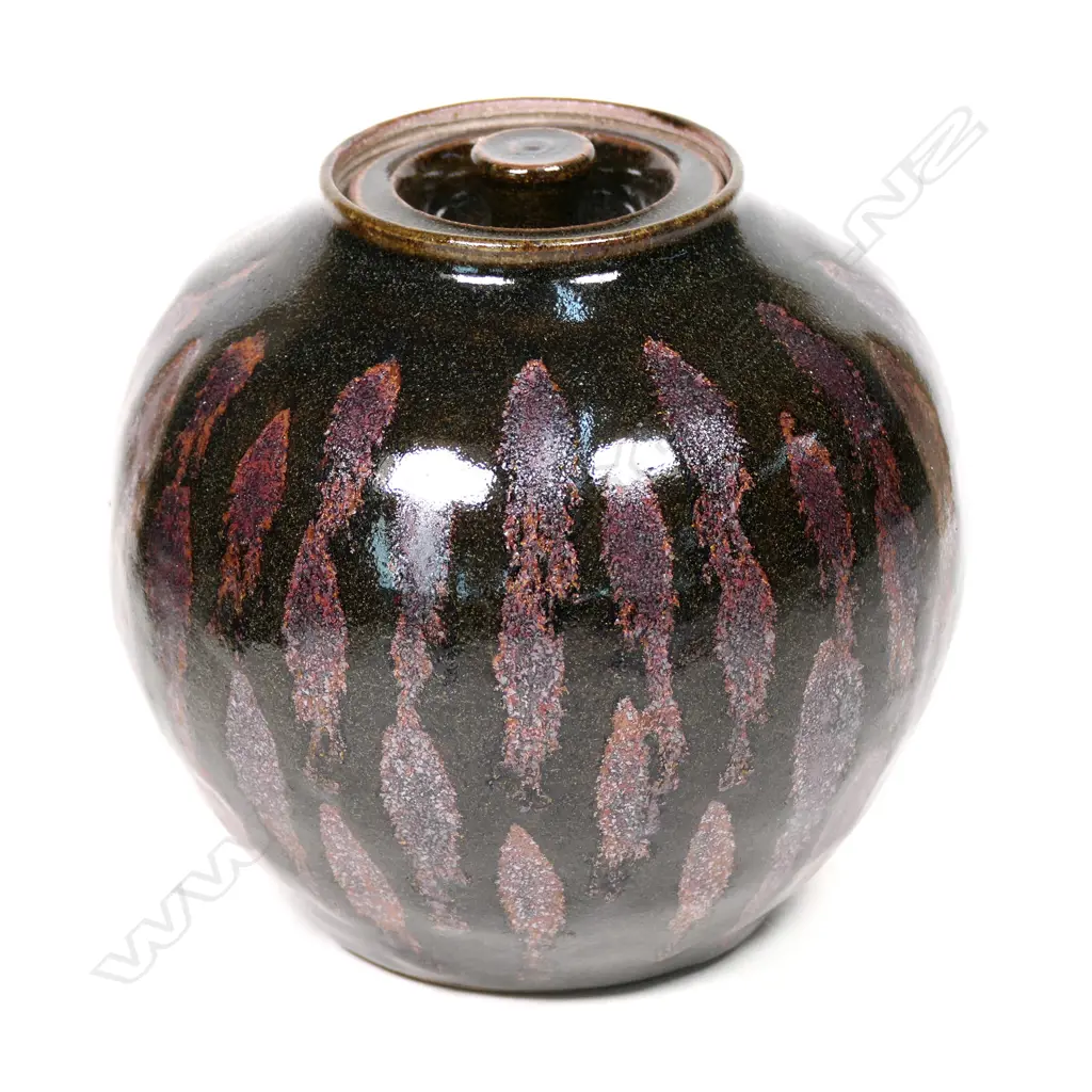 Graeme Storm stoneware lidded spherical jar c.1970 Image 1++
