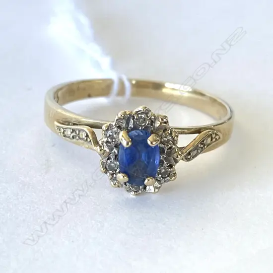 9CT CEYLONESE SAPPHIRE+ DIAMOND? DRESS RING