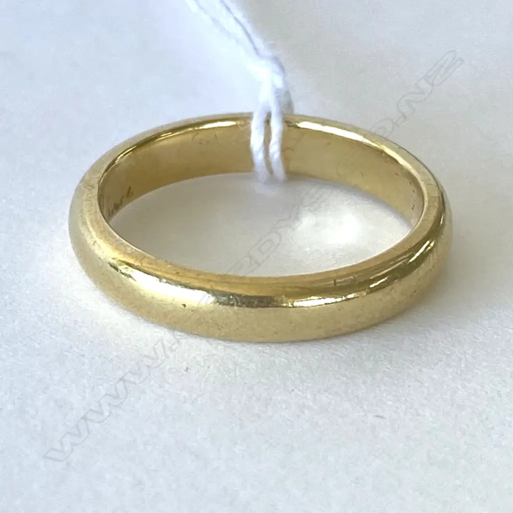 18CT GOLD WEDDER, 3.97GM Image 1++