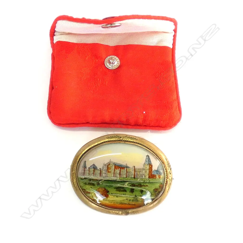 VICTORIAN BROOCH - PAINTED PANEL OF ALEXANDRA PALACE Image 1++