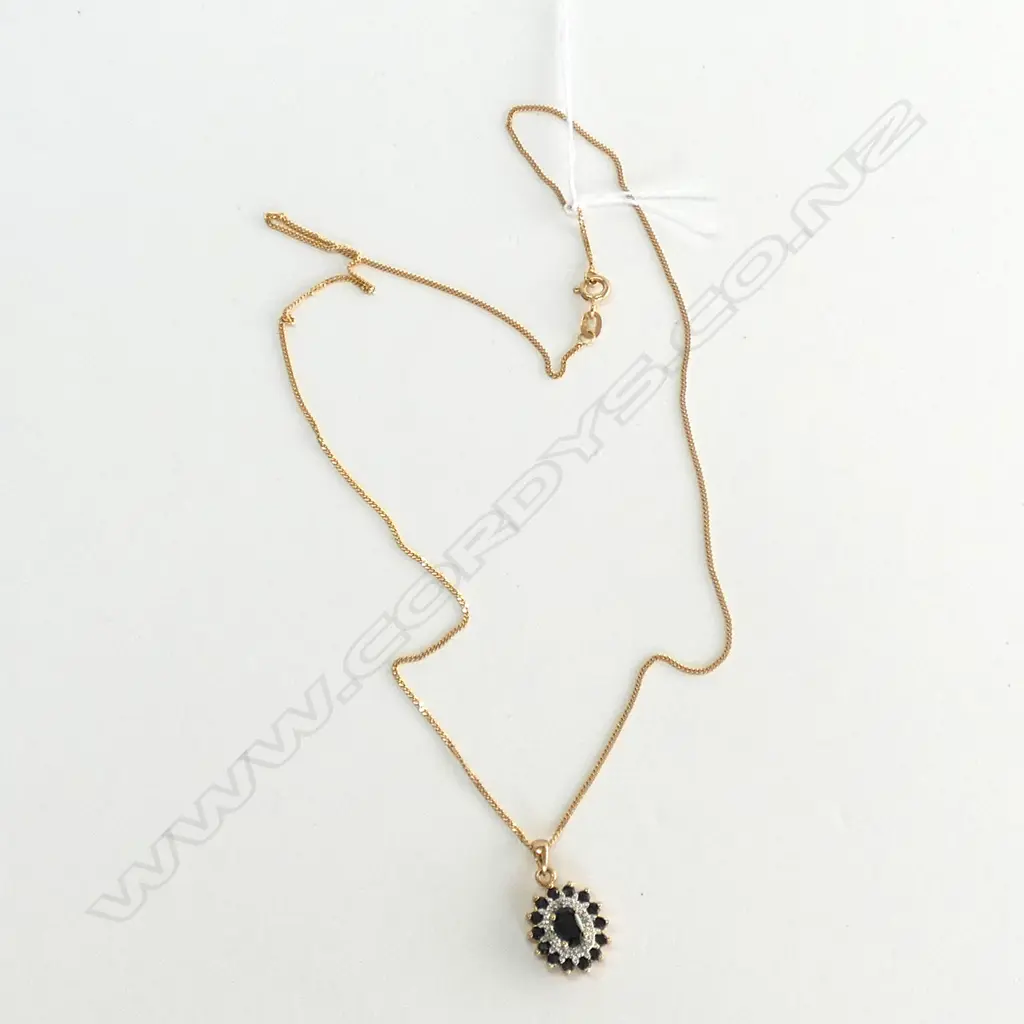 9CT GOLD SAPPHIRE PENDANT WITH 9CT GOLD CHAIN Image 1++