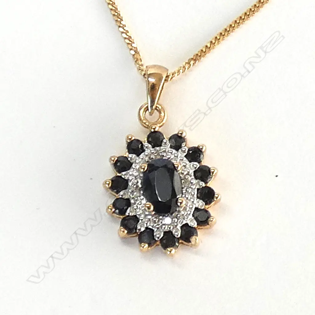 9CT GOLD SAPPHIRE PENDANT WITH 9CT GOLD CHAIN Image 1++