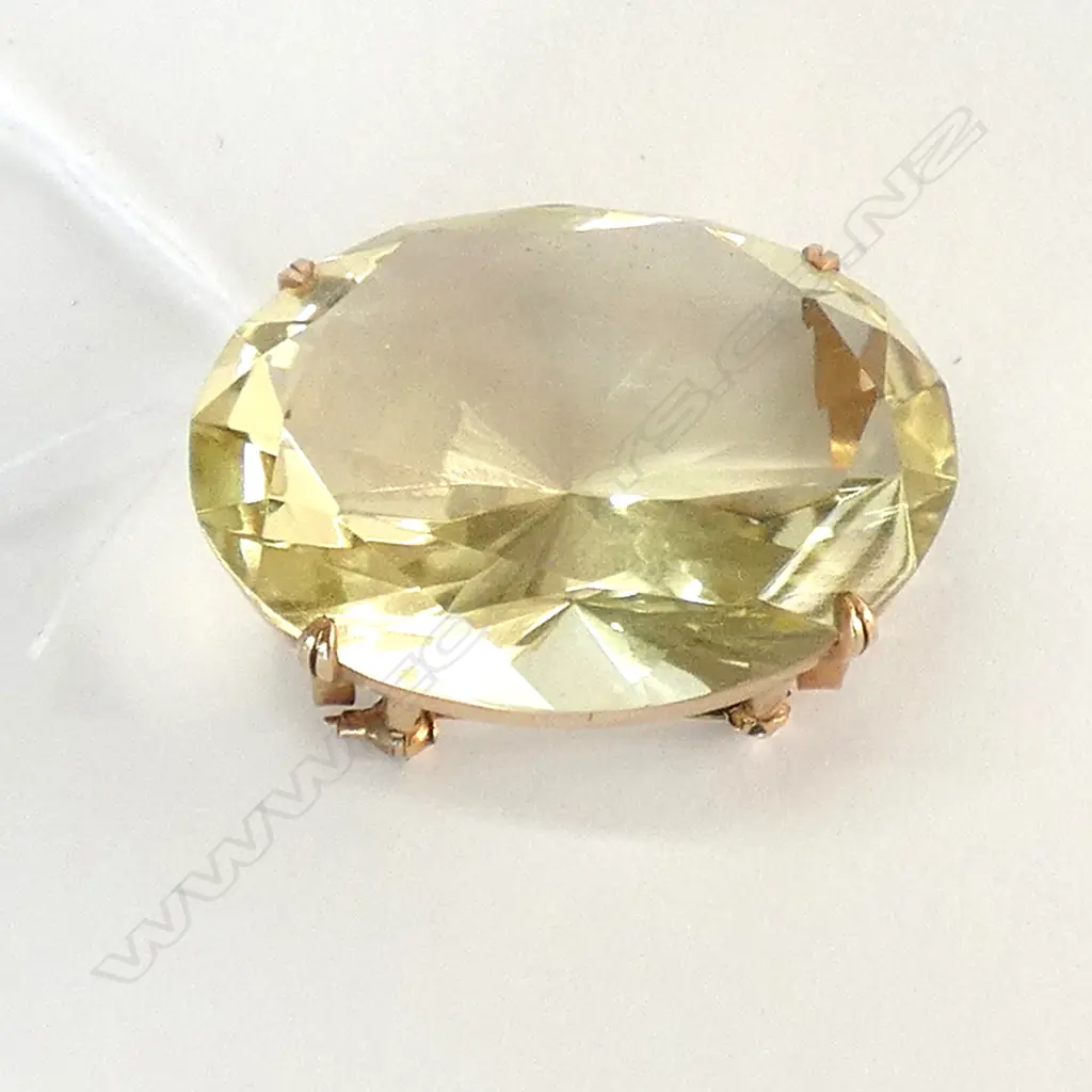 LARGE CITRINE(?) STONE BROOCH SET IN SILVER GILT Image 1++