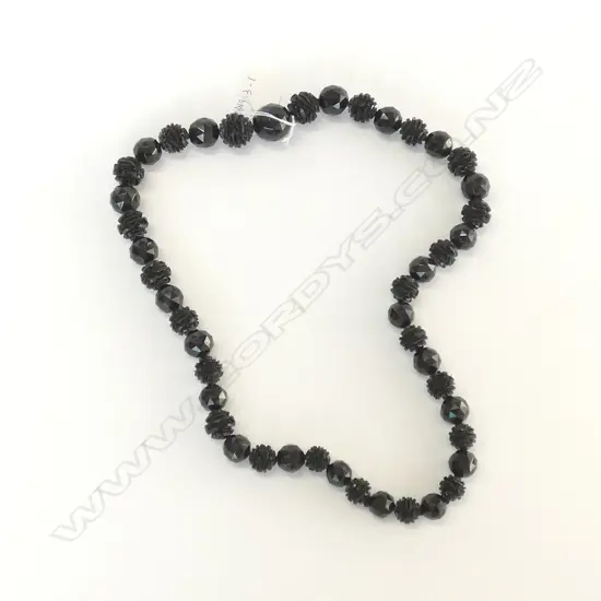 JET ? ? BEAD NECKLACE
