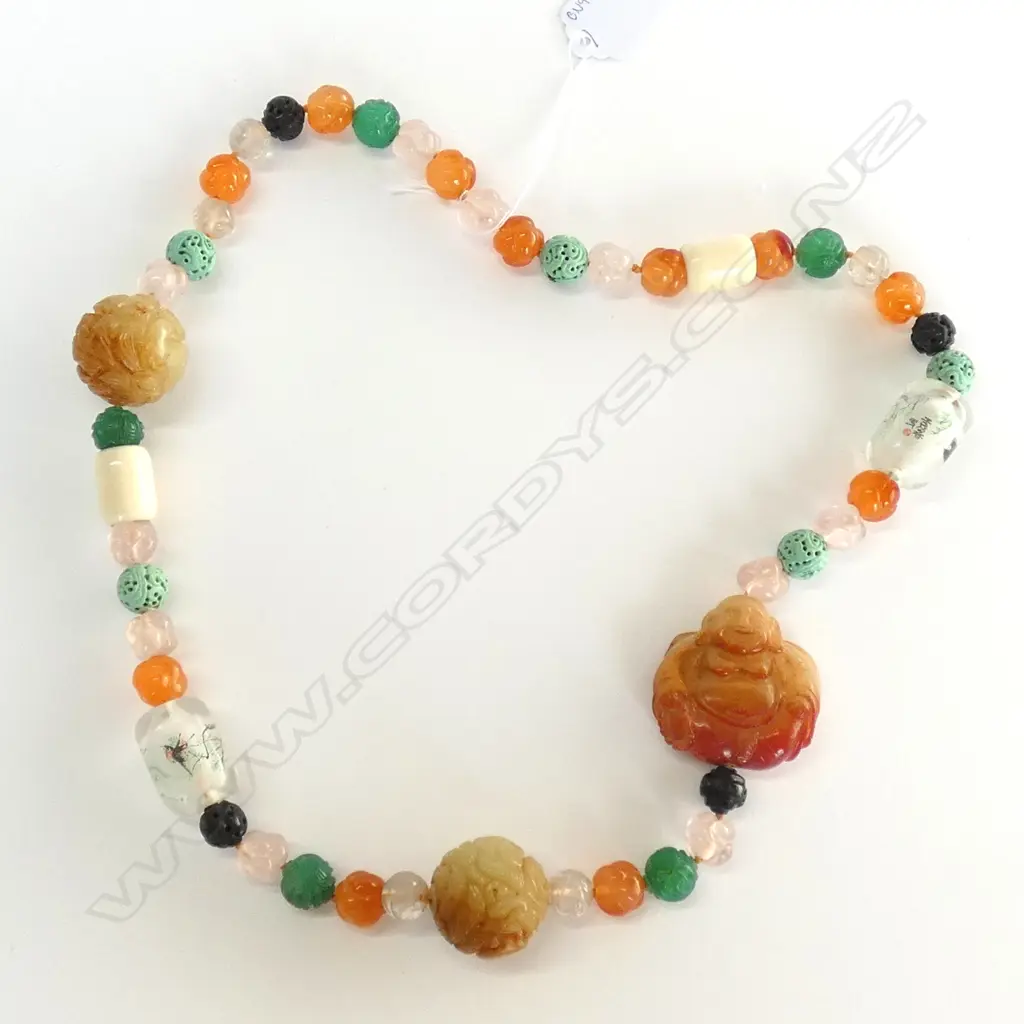 CHINESE JADE & HARDSTONE NECKLACE, INCL. 2 REVERSE PAINTED BEADS. Image 1++
