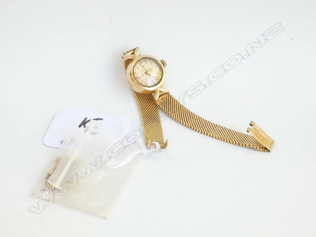 18CT OMEGA LADIES GOLD COCKTAIL WATCH, STRAP STAMPED 18CT, WITH EXTRA LINKS Image 1++