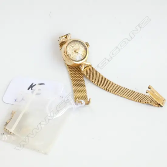 18CT OMEGA LADIES GOLD COCKTAIL WATCH, STRAP STAMPED 18CT, WITH EXTRA LINKS