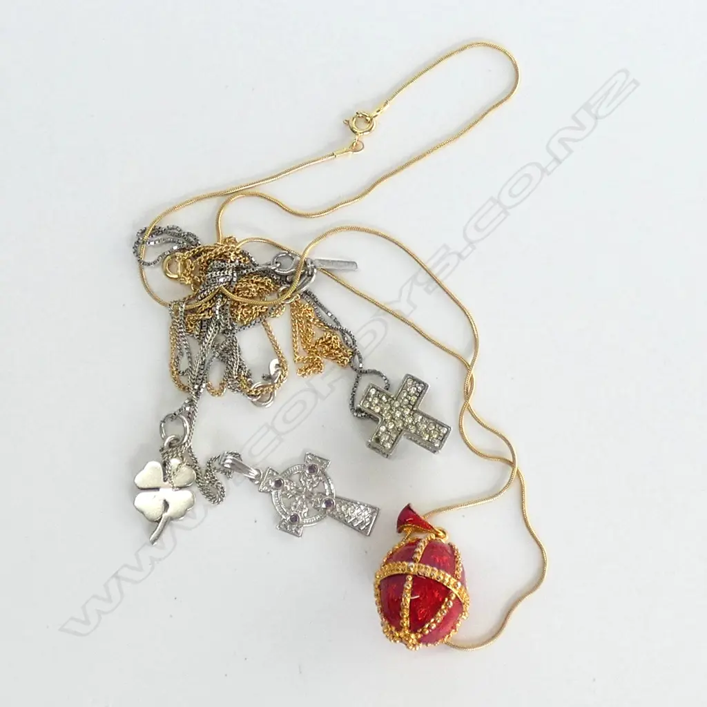 BAG OF COSTUME JEWELLERY Image 1++