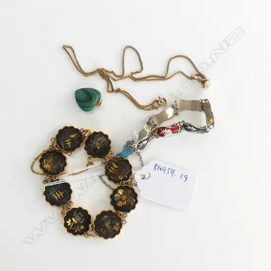 JAPANESE GOLD PLATED BRACELET, THAI  NIELLO SILVER BRACELET, MALACHITE HEART, 9ct GOLD PEARL PENDANT (PLATED CHAIN)