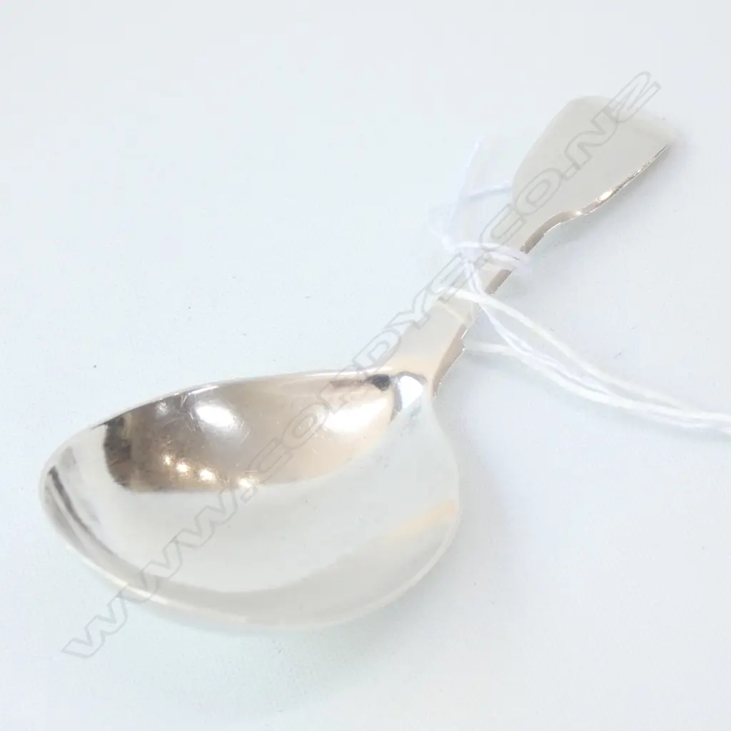 SILVER CADDY SPOON, LONDON 1824, JOHN HAWKINS 10 GRAMS Image 1++
