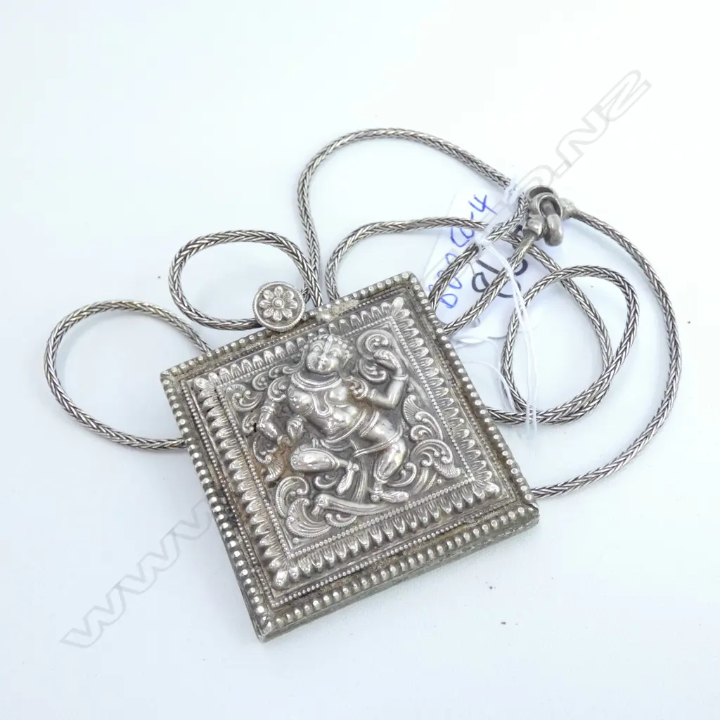 VINTAGE INDIAN SILVER NECKLACE THE TABLET PENDANT... Image 1++