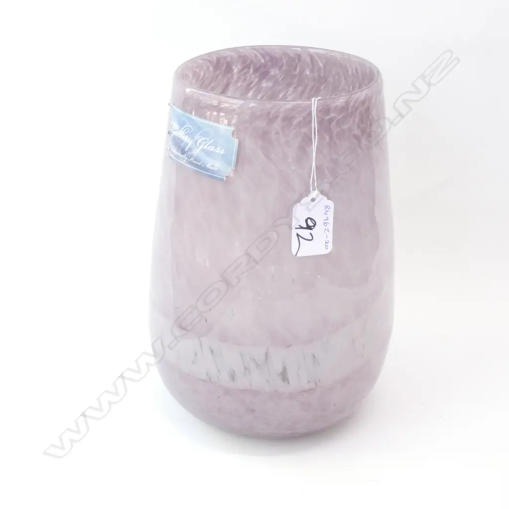 ART GLASS 'GALLERY GLASS' HAND-MADE MOTTLED PALE PURPLE VASE, H.203MM Image 1++